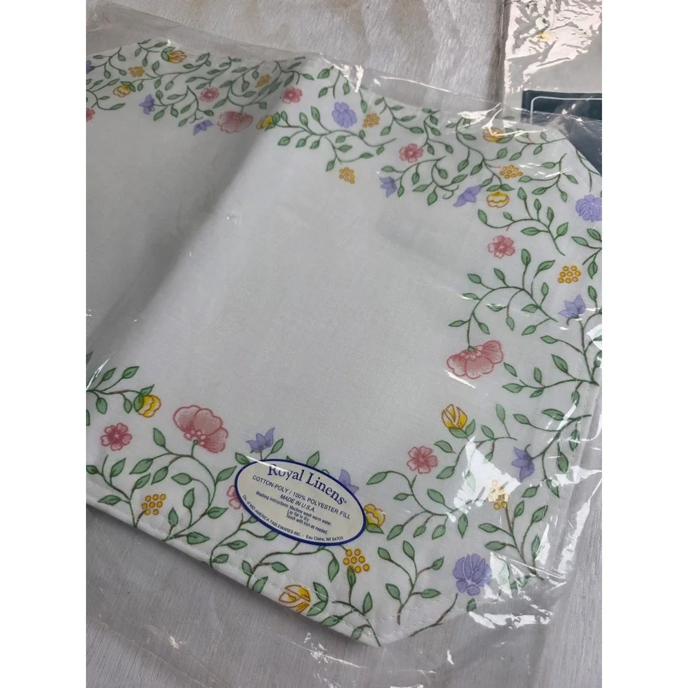 Royal Linens Summer Chintz Tablecloth Set Napkins Placemats Floral Cottagecore